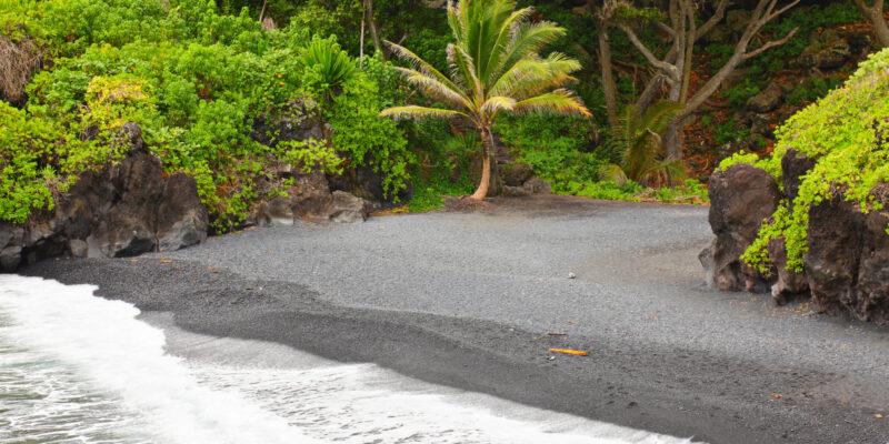 black sand beaches in maui